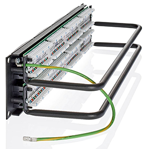 Foto Panel Cat6 de 24 puertos y estilo 110 UTP con soporte PoE+ de 100 W